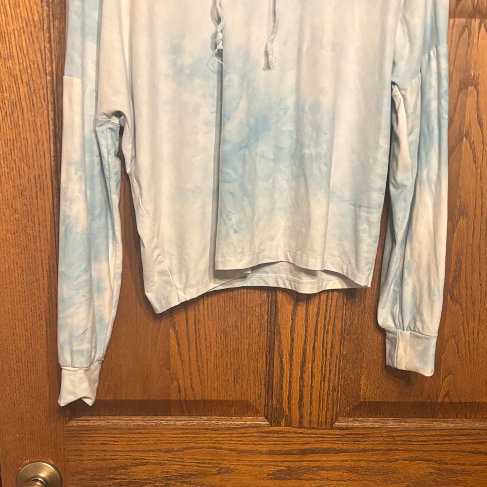 Derek Heart Light Blue Tie-Dye Hoodie - Picture 4 of 6